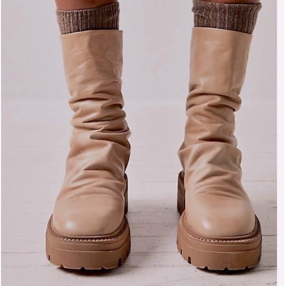 New Free People Emma Natural Leather ruched Platform Combat Boots size 40 or 10 - Picture 1 of 16